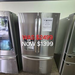 28 Cu. Ft. Door French Door Refrigerator With ICE AND Water Dispenser And Craft Ice 