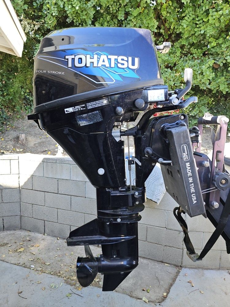 Tohatsu  Outboard  Motor 9.8 HP