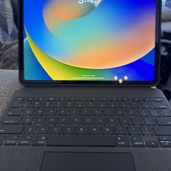 iPad Pro 12.9 Inch 6 Generation 