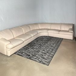 FREE DELIVERY (Natuzzi Italisofa Sectional) 