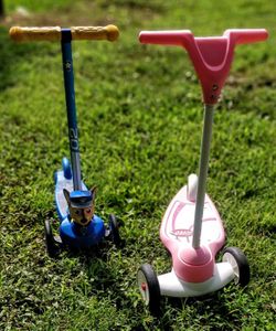 Radio Flyer and Paw Patrol Scooters In Excellent Condition.
