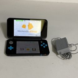 Nintendo 2DS XL with charger 