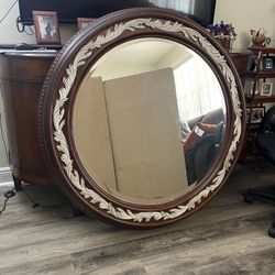 Big Round Wall Mirror 48”D In Good Condition $130 Firm On Price