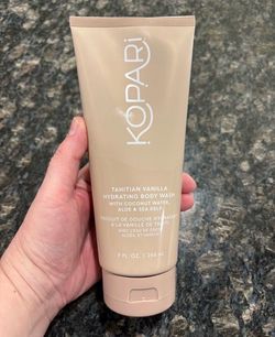 NEW KOPARI TAHITIAN VANILLA HYDRATING BODY WASH FULL SIZE $10!!