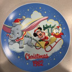 Vintage Disney Christmas Plate 1982
