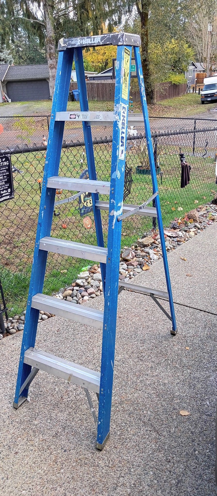 Ladder 6 Ft Fiberglass $45