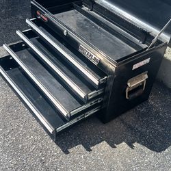 Tool chest / tool box