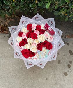 Flower Bouquet/ Ramo De Rosas 