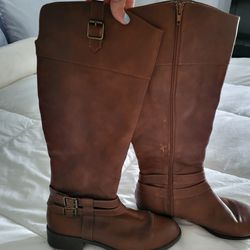 Womans Boots Size 8.5 