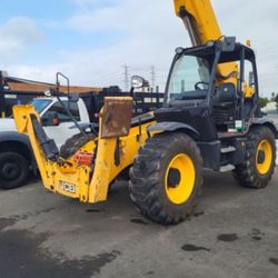 2015 JCB 550-170 10,000 # Pound Reach Forklift Telehandler Lull