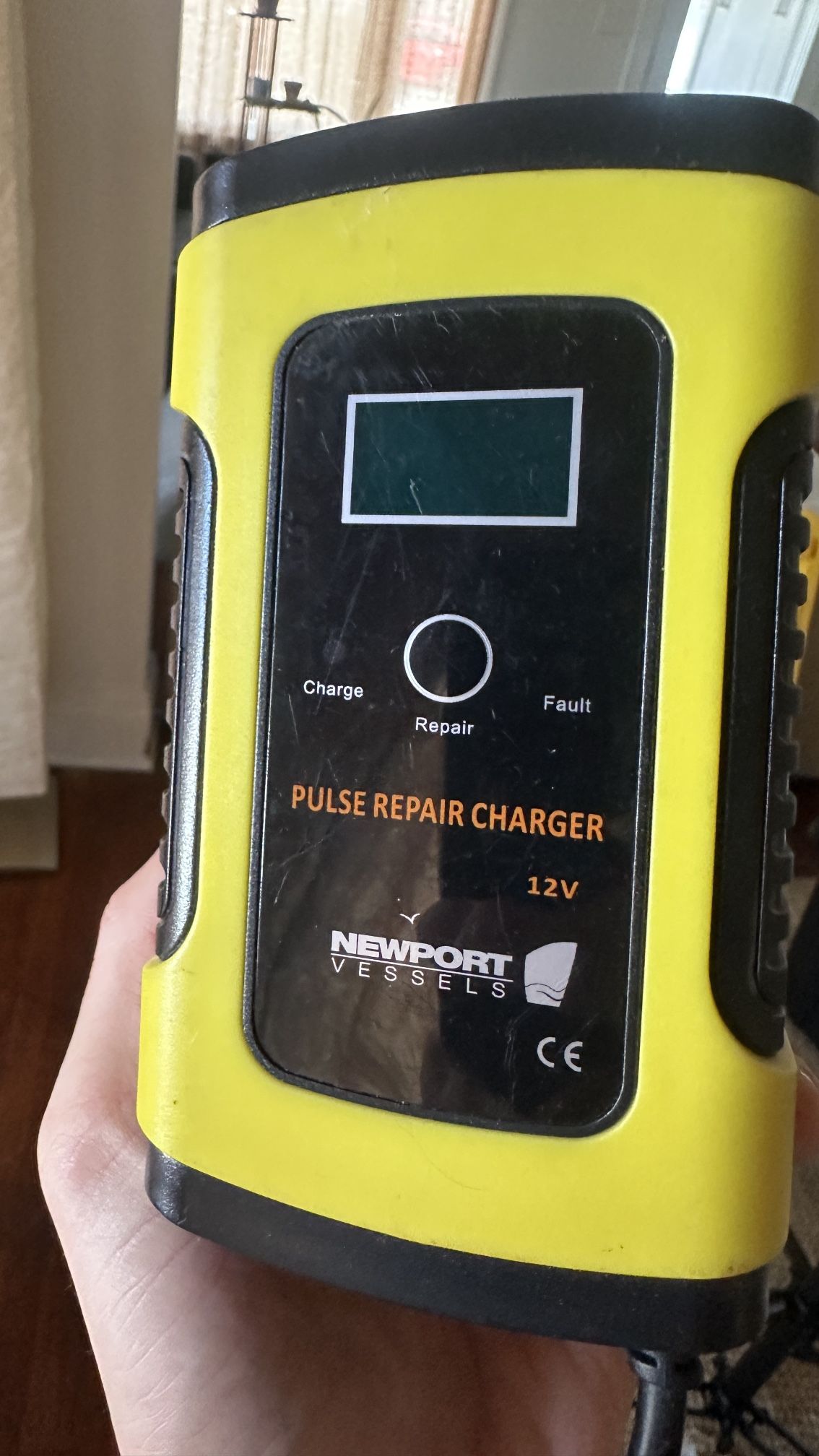 Newport vessels Pulse Repair Charger