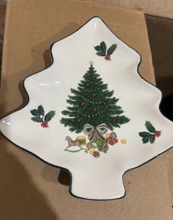 This piece is part of the Christmas Story collection by Mikasa 