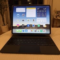 Apple iPad Pro WiFi - Cellular 5G Unlocked 5th Gen 128 GB With Apple Magic Keyboard