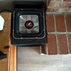 12" Kicker Solo-baric L7 With Vent Ported Box