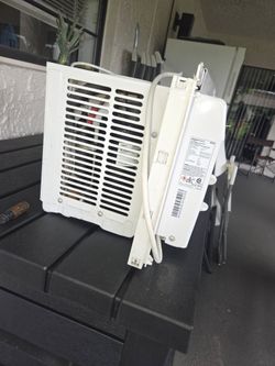 Amazon Basics Aire acondicionado de ventana de 5000 BTU