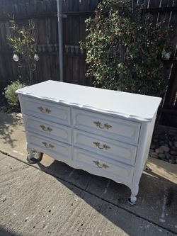 Six Drawers French Provincial Dresser Solid Wood Measurements On Picture PICKUP ONLY