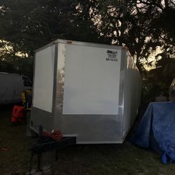 Enclosed 30ft Trailer 