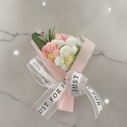 Handmade Crochet Rose Bouquet – Everlasting Flower Gift