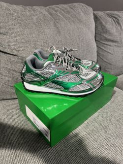 Bottega Venetta Size 44 