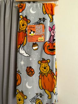 Winnie the Pooh Halloween Blanket (Brand New)
