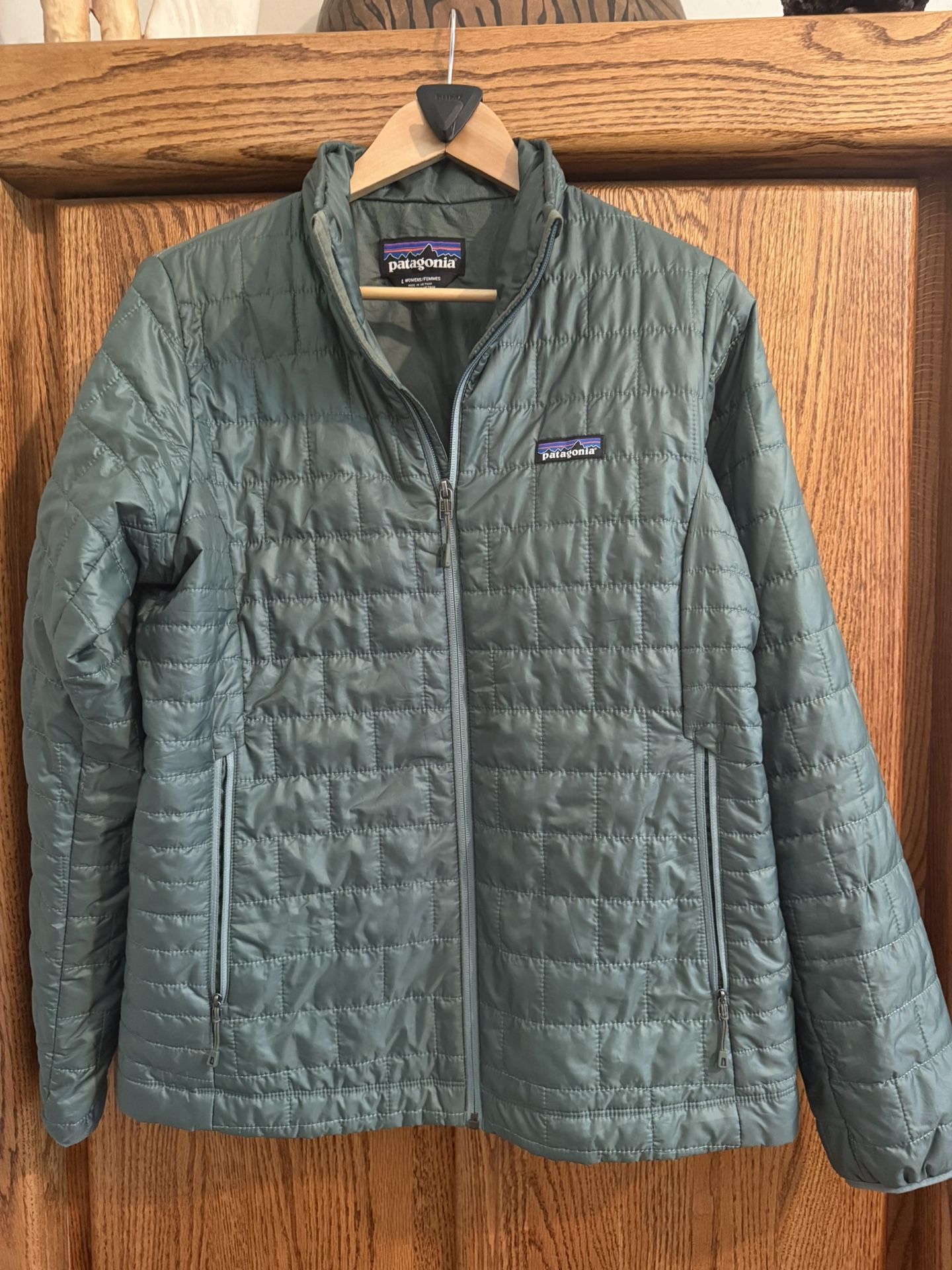 Patagonia Nano Puff Jacket Women’s Size L