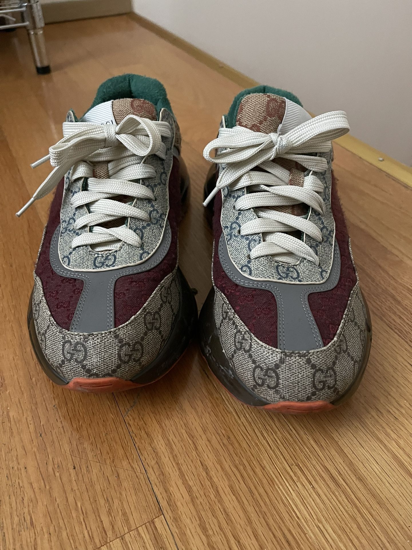 Gucci Shoes Men Size 9