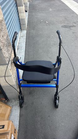 4-Wheel Rollator Walker with Seat