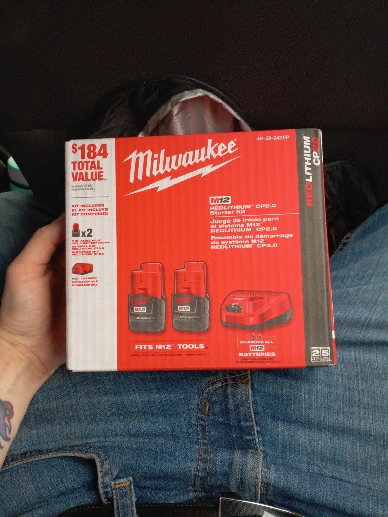 Milwaukee M12 Batteries(2x) and Charger