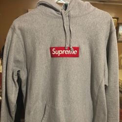 Supreme Hoodie 