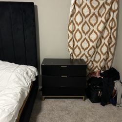 King Bed Frame With Side Dresser 
