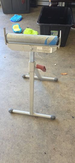 Heavy duty extension roller for chop saw