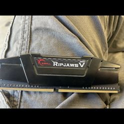 G. SKILL Ripjaws V DDR4 3200 8GB Desktop RAM