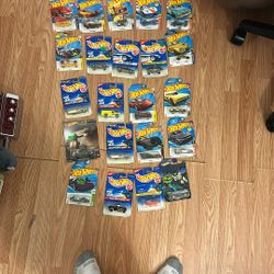 22 Hot wheels Pack