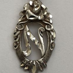 Beautiful Necklace Sterling Silver ,Flower Design With N In The Center Pendant Necklace ,18” Long Chain, Please Look At My Profile To See All Items 