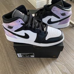 Air Jordan 1 Mid