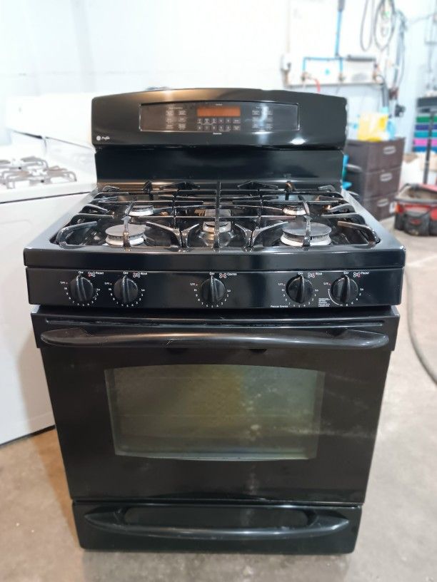 GE Natural Gas Stove 