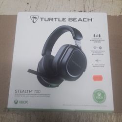 Turtle Beach Stealth 700 Gen 3 Wireless Multiplatform Amplified Gaming Headset for Xbox Series X|S, Xbox One, PC, PS5, Mobile – 60mm Drivers, AI Noise