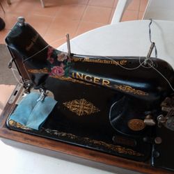 Singer Sewing Machine