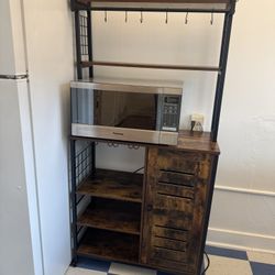 Kitchen Hutch + Microwave 