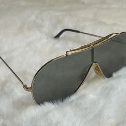 VINTAGE HONG KONG SINGLE LENS WINGS SUNGLASSES 