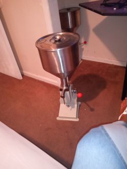 2 Oil/Cosmetic Pumps