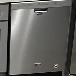 Dishwasher - Maytag