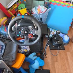 LOGITECH G29 WITH STAND AND SHIFTER
