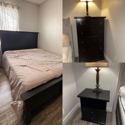 Bedroom Set Full Size Bed with Dresser and Night Stand