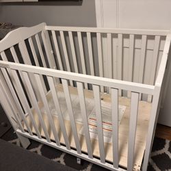 Baby Mini Crib 