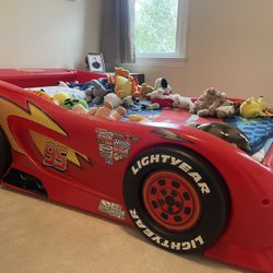 Kids Twin Red Race Car Bed Frame & Area Rug