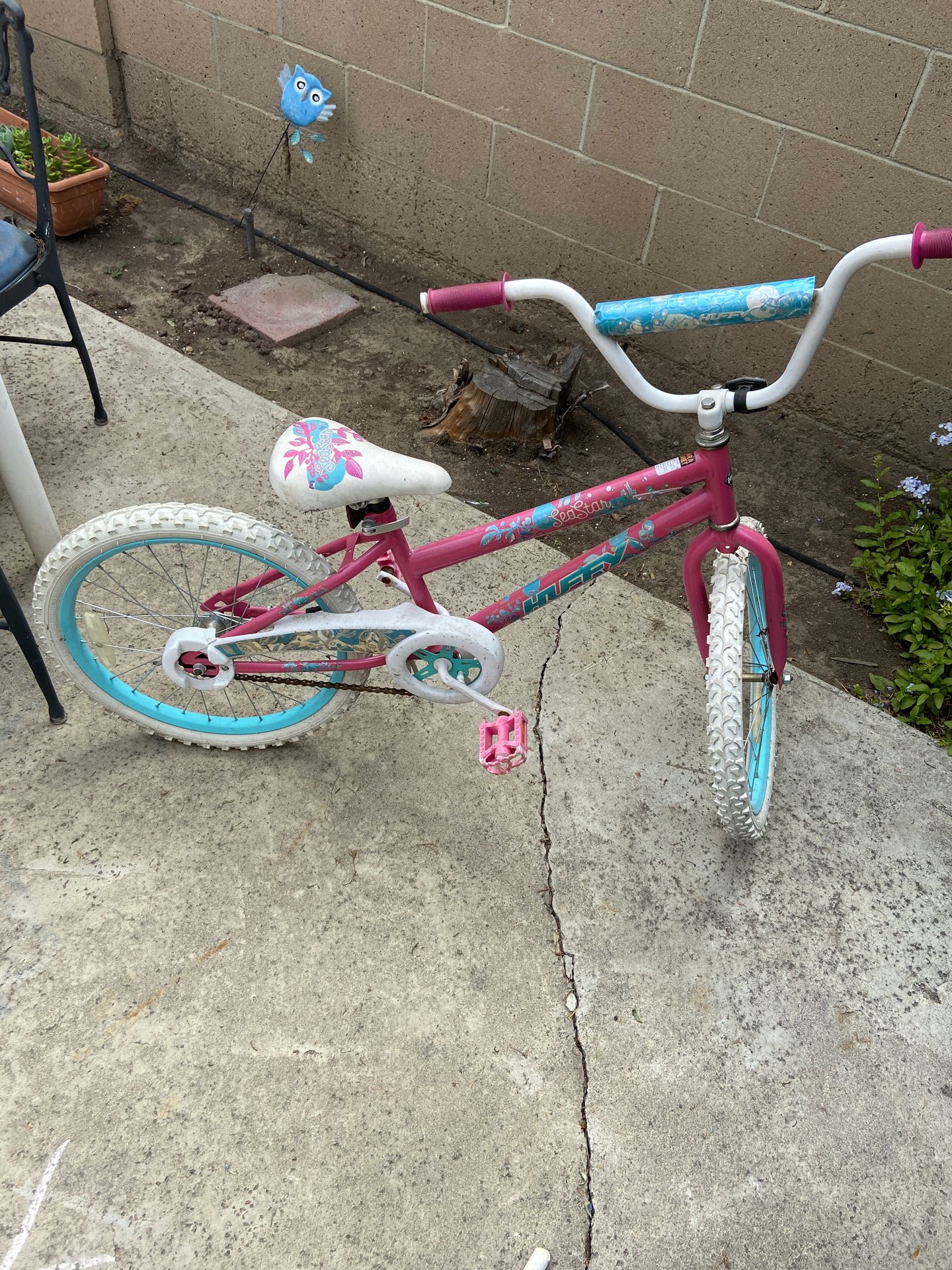 Girls 20in huffy bike