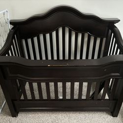 Baby Appleseed Davenport 3-in-1 Convertible Crib in Espresso And Dresser