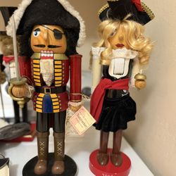 14” Nutcrackers Limited Edition Pirates Couple 