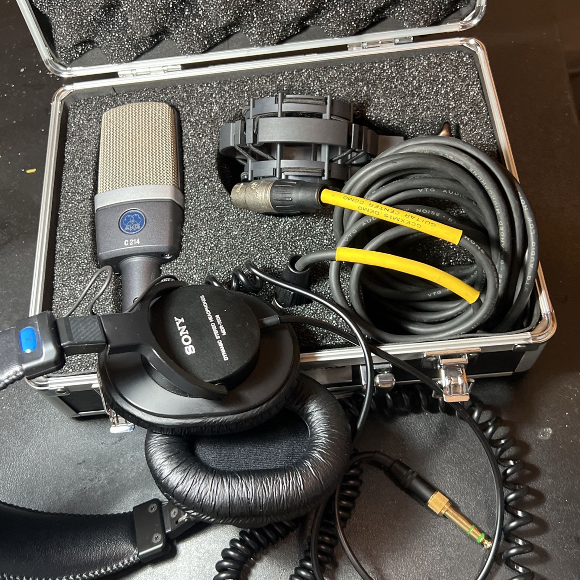 Akg C214 Condenser Microphone